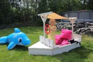 Woodlii Katollinen ja Kannellinen Hiekkalaatikko, Vene