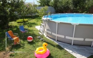 Ilmatäytteinen vs. kova uima-allas – kattava vertailu